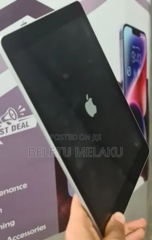 Photo - New Apple iPad 10.2 (2021) 64 GB Silver