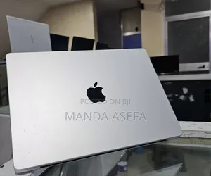 New Laptop Apple MacBook Pro 8GB Apple M3 SSD 512GB