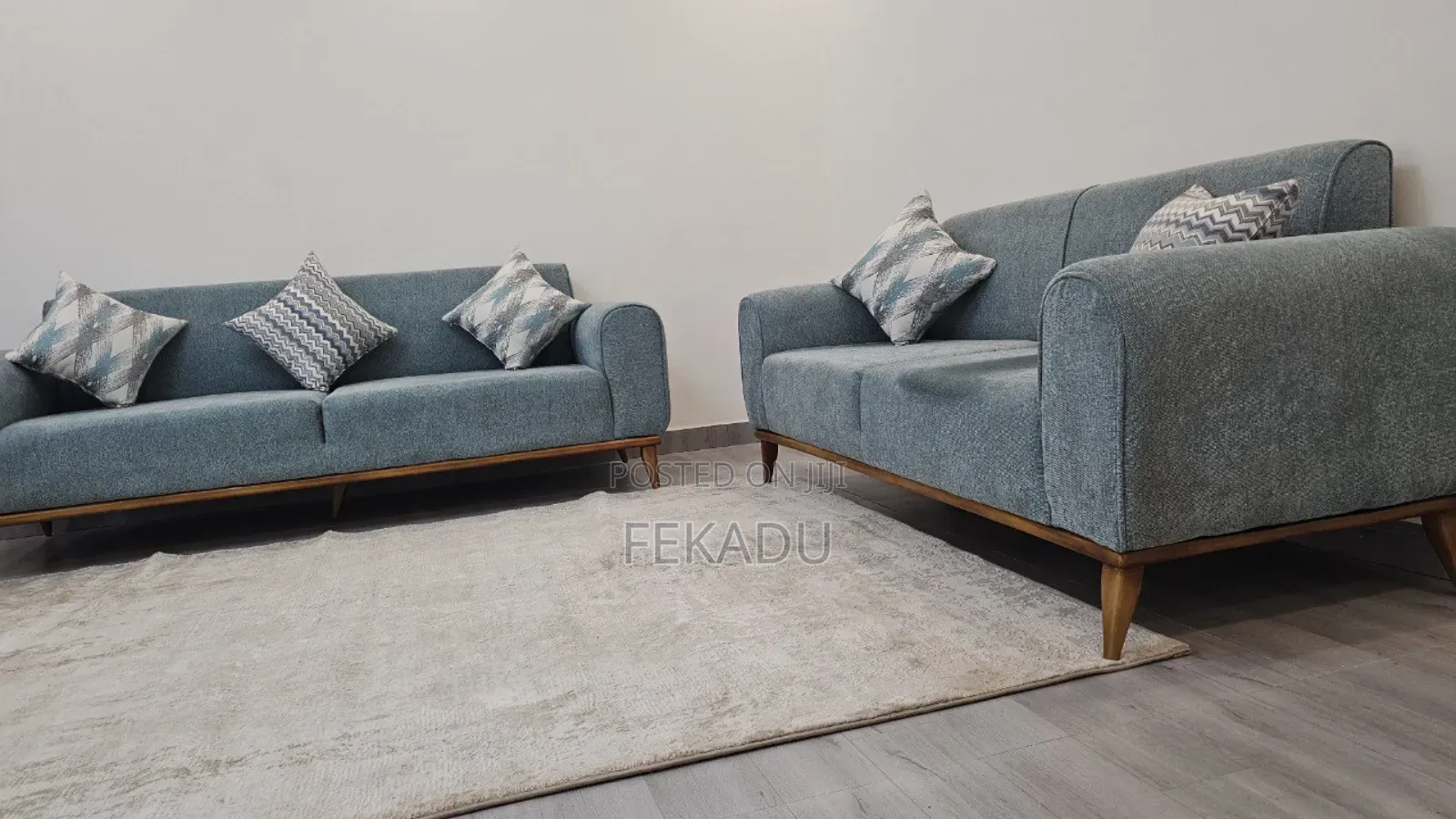 Sofa ( ሶፋ)
