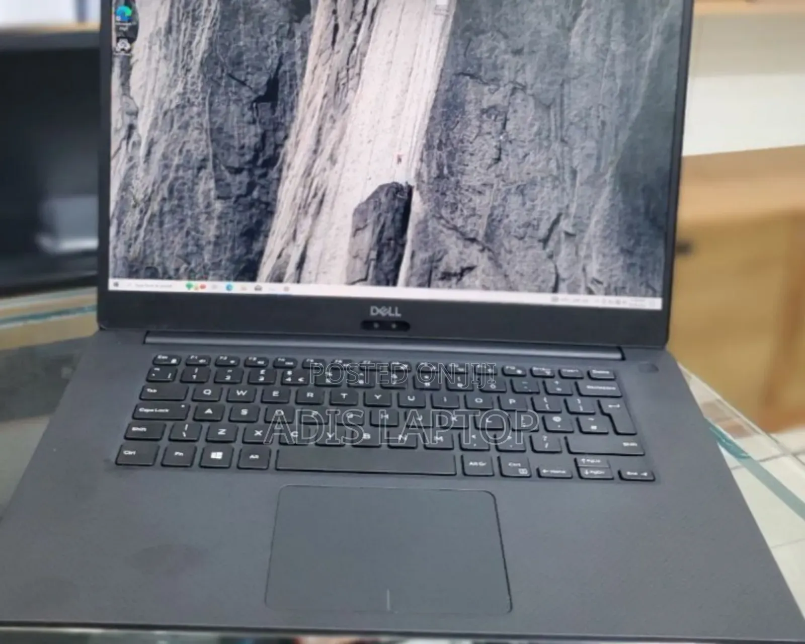 New Laptop Dell Precision 5540 32GB Intel Core I7 SSD 512GB