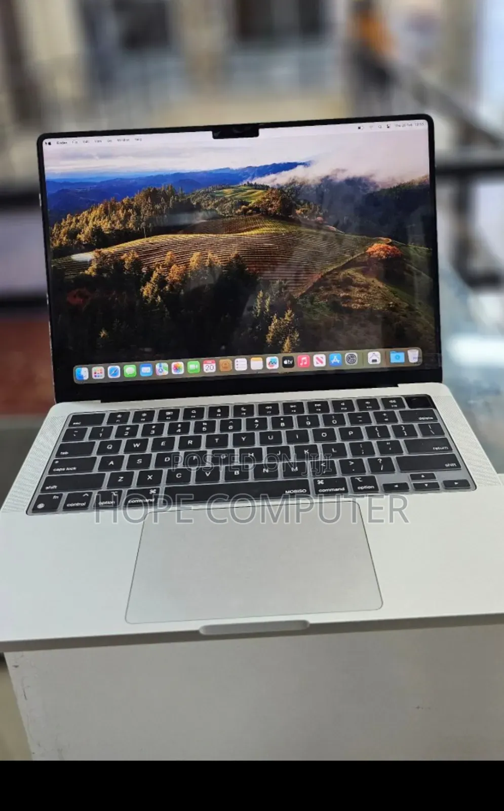 New Laptop Apple MacBook Pro 8GB Apple M3 SSD 512GB