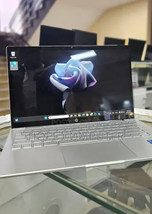 New Laptop HP Pavilion 15 8GB Intel Core I5 SSD 512GB