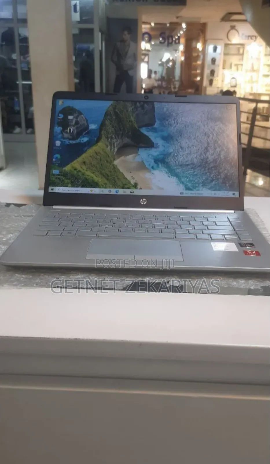 New Laptop HP Stream Notebook 8GB AMD Ryzen 3 SSD 512GB