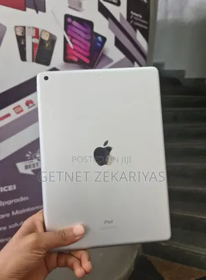 Photo - New Apple iPad 10.2 (2021) 64 GB