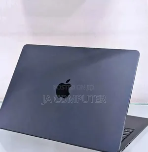 New Laptop Apple MacBook Air 2024 M3 15-Inch 8GB Apple M3 SSD 512GB