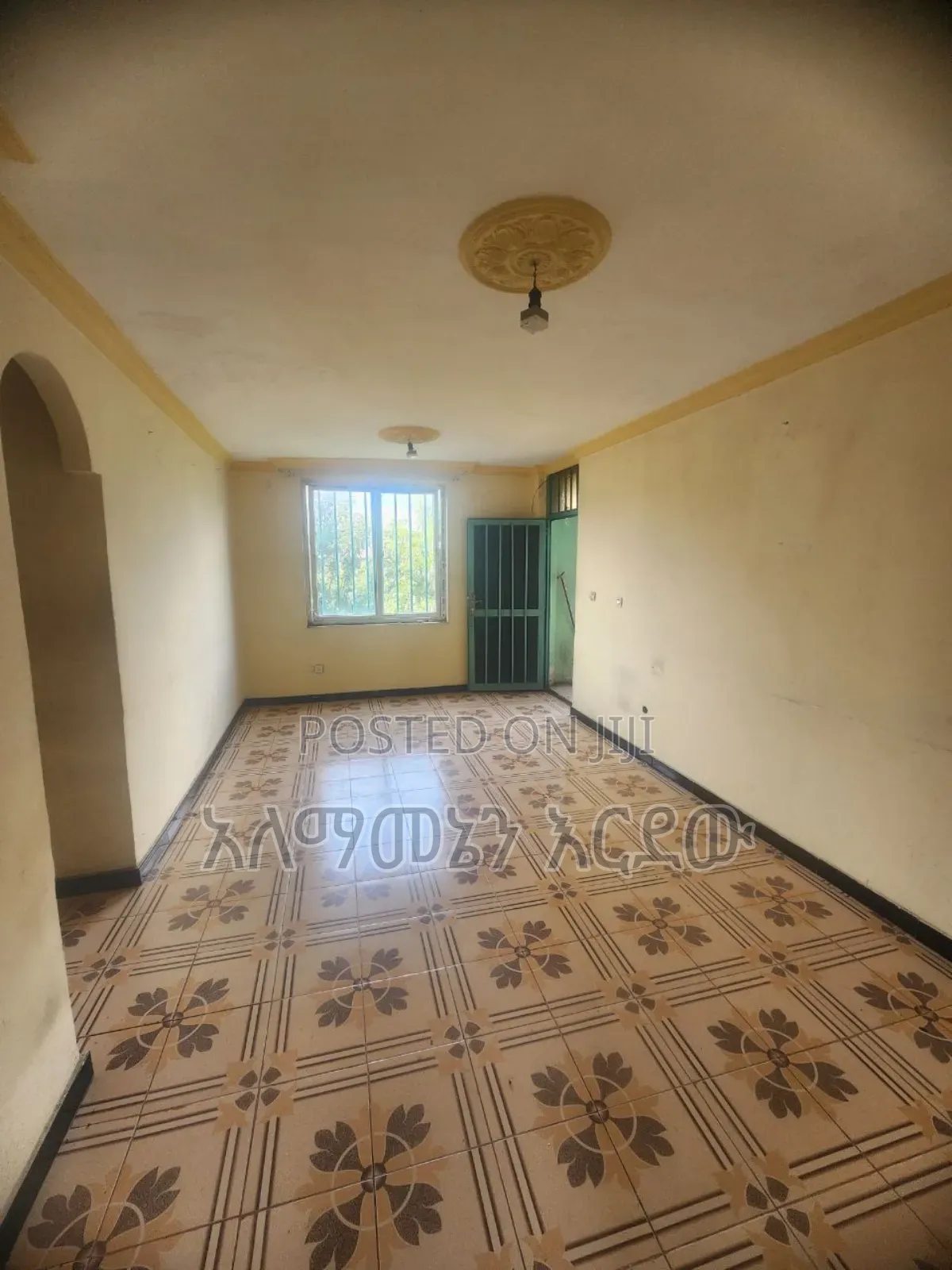 Furnished 1bdrm Condo in ኮንዶሚንየም, Bole for sale