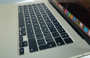 New Laptop Apple MacBook Air 2023 M2 8GB Apple M2 SSD 256GB