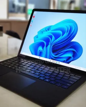 New Laptop Microsoft Surface 16GB Intel Core I7 SSD 512GB