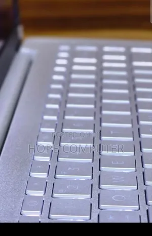 New Laptop HP Pavilion 15 8GB Intel Core I5 SSD 256GB