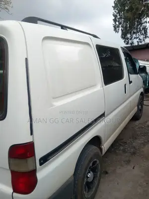 Toyota HiAce 2008 White