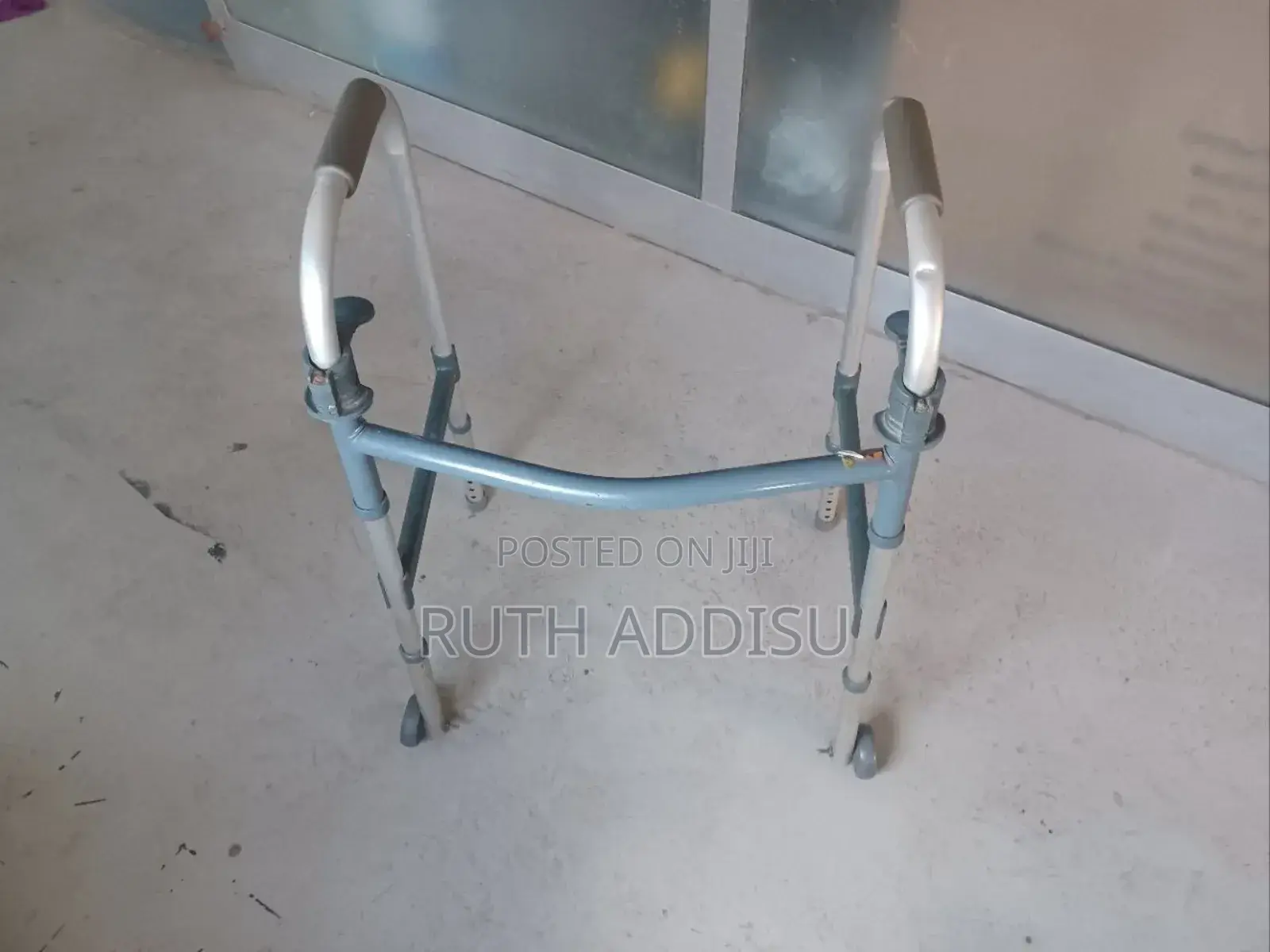 Walker Used የአዋቂዎች የመረማመጃ መለማመጃ Medical Walker43medical ወከር