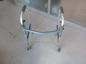 Walker Used የአዋቂዎች የመረማመጃ መለማመጃ Medical Walker43medical ወከር