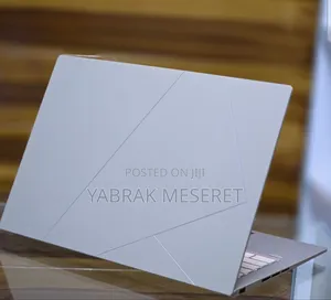 Photo - New Laptop Asus ZenBook 3 Deluxe UX490UA 32GB Intel Core I9 SSD 512GB