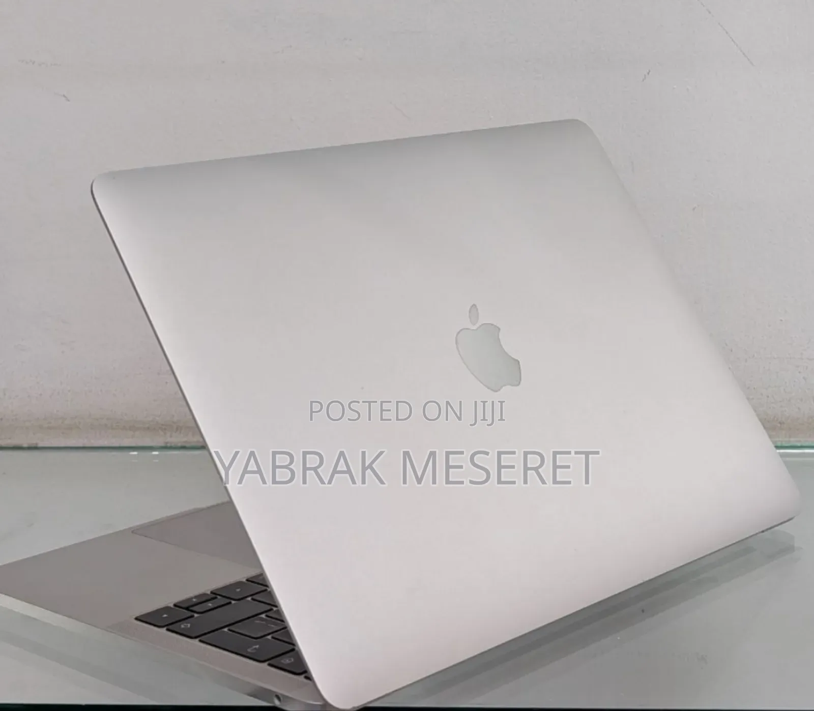 New Laptop Apple MacBook Pro 2017 8GB Intel Core I7 SSD 256GB