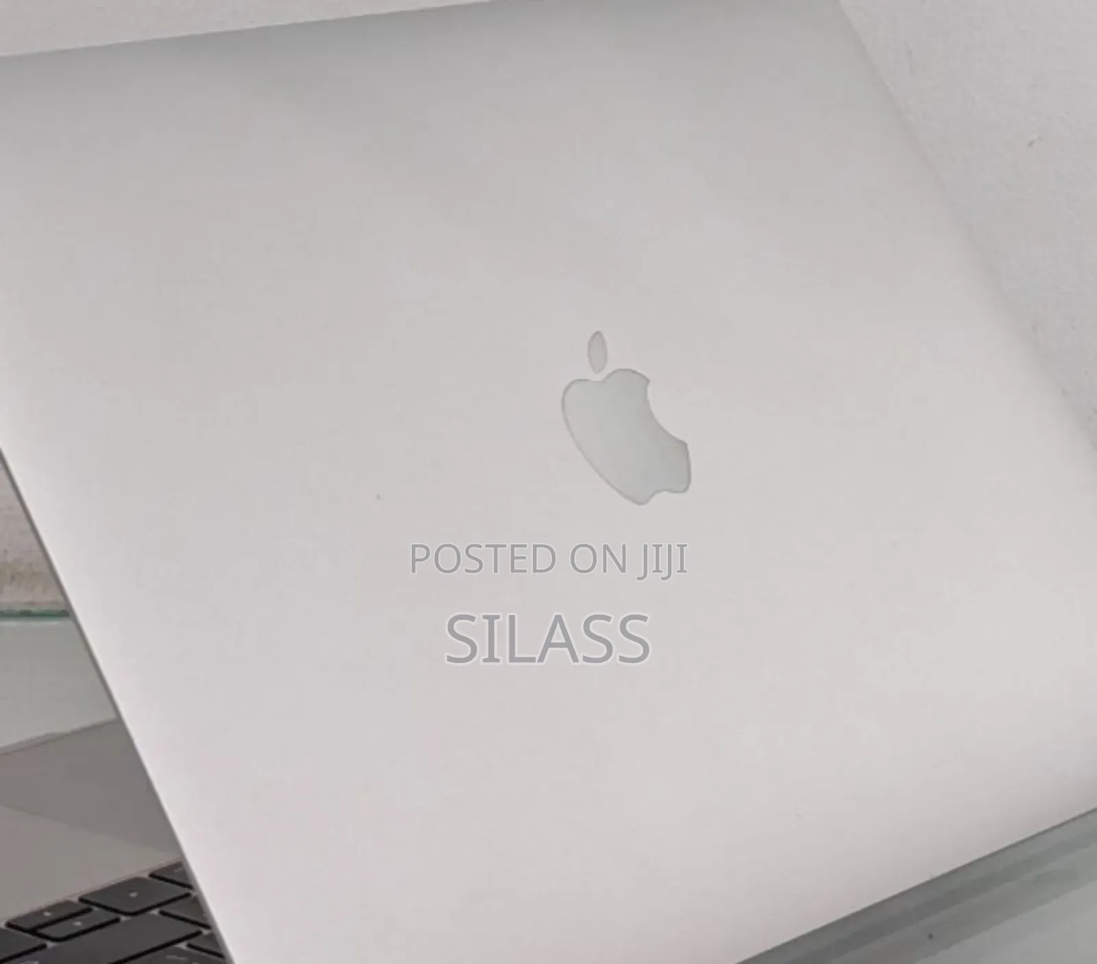 New Laptop Apple MacBook Pro 2017 8GB Intel Core I5 SSD 256GB