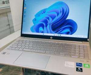 Photo - New Laptop HP Pavilion 10 16GB Intel Core I5 SSD 512GB