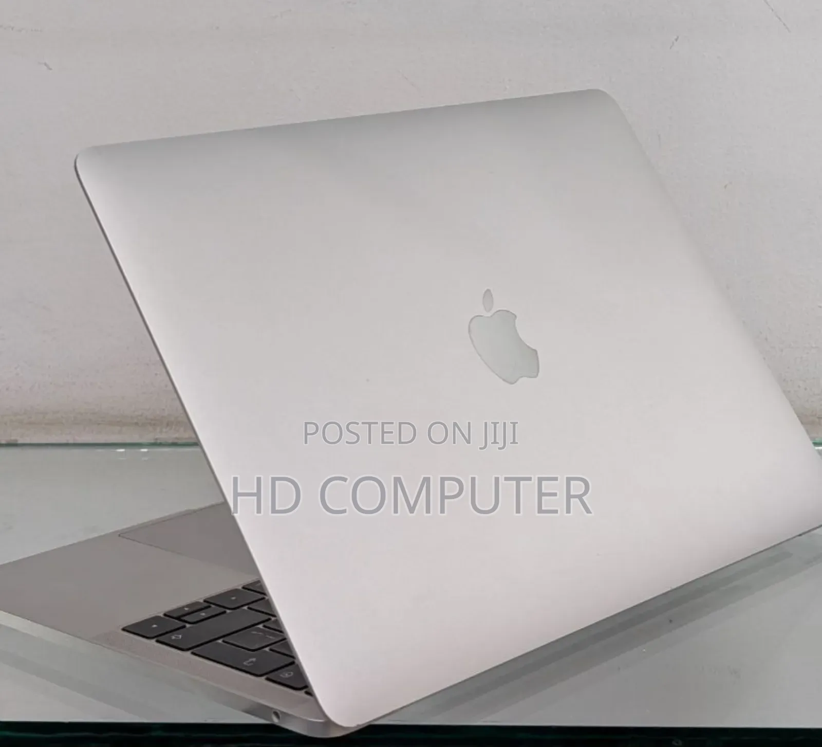 New Laptop Apple MacBook Pro 2017 8GB Intel Core I5 SSD 256GB