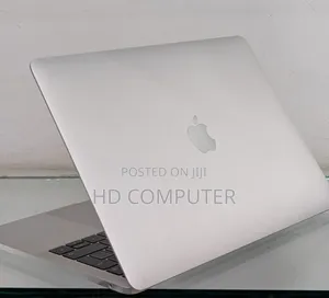 Photo - New Laptop Apple MacBook Pro 2017 8GB Intel Core I5 SSD 256GB