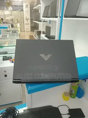 New Laptop HP Victus 15 16GB AMD Ryzen 5 SSD 1T