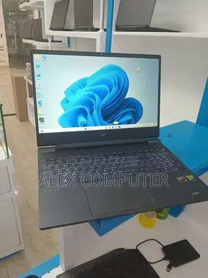 New Laptop HP Victus 15 16GB AMD Ryzen 5 SSD 1T