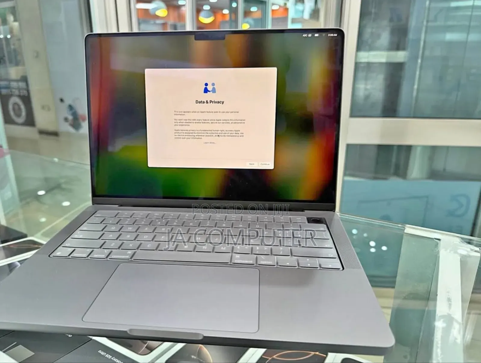 New Apple MacBook Pro 2023 M3 Max 14-Inch 8GB Apple M3 SSD 512GB