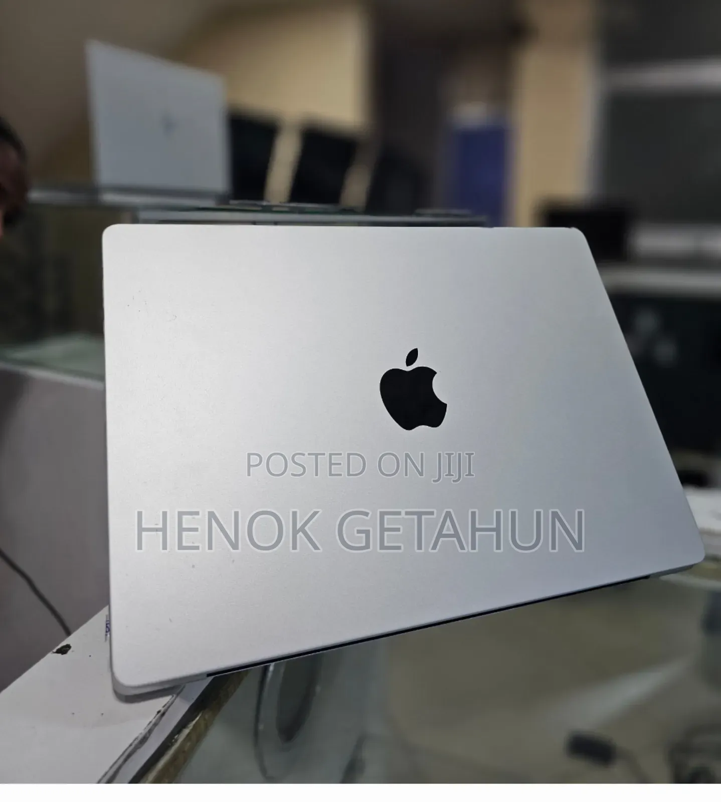 New Laptop Apple MacBook Pro 2023 M3 14-Inch 8GB Apple M3 SSD 512GB