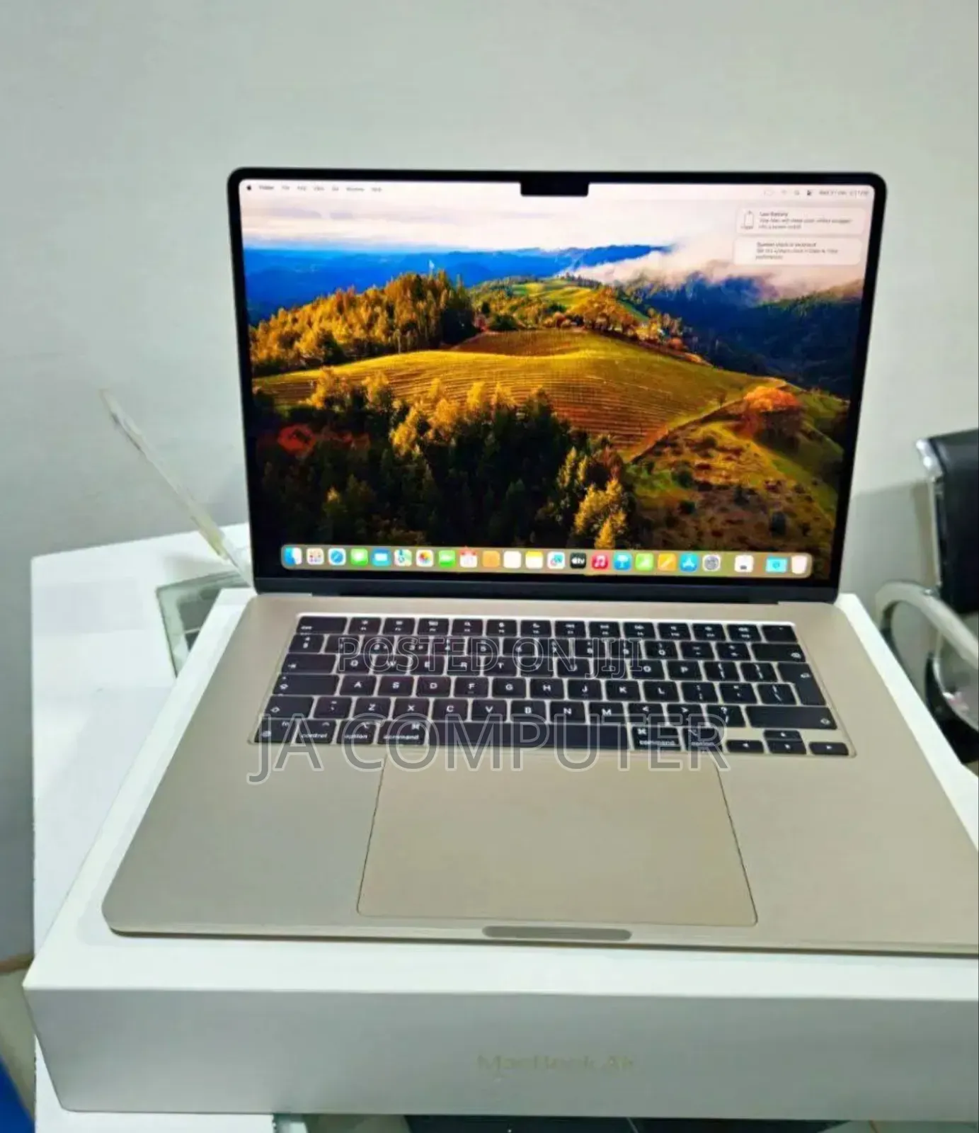 New Laptop Apple MacBook Air 2023 M2 8GB Apple M2 SSD 256GB