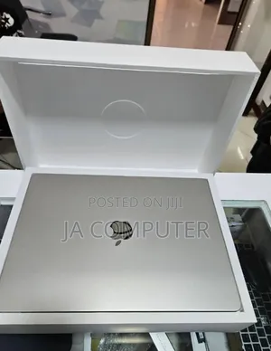 New Laptop Apple MacBook Air 2023 M2 8GB Apple M2 SSD 256GB