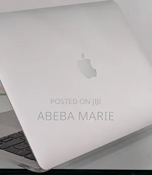 New Laptop Apple MacBook Pro 2017 8GB Intel Core I5 SSD 256GB