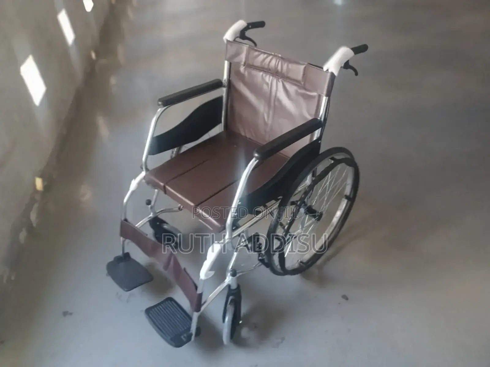 ዊልቸር ባለ ፖፖ Wheelchair Removable Popo21wheelchair43wheelchair