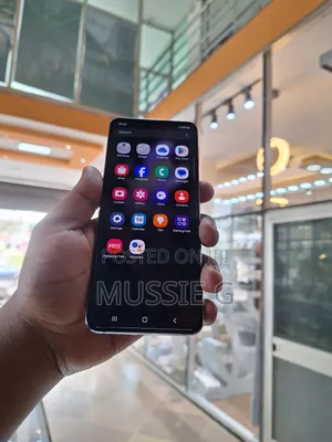 Photo - Samsung Galaxy Z Flip4 512 GB Black