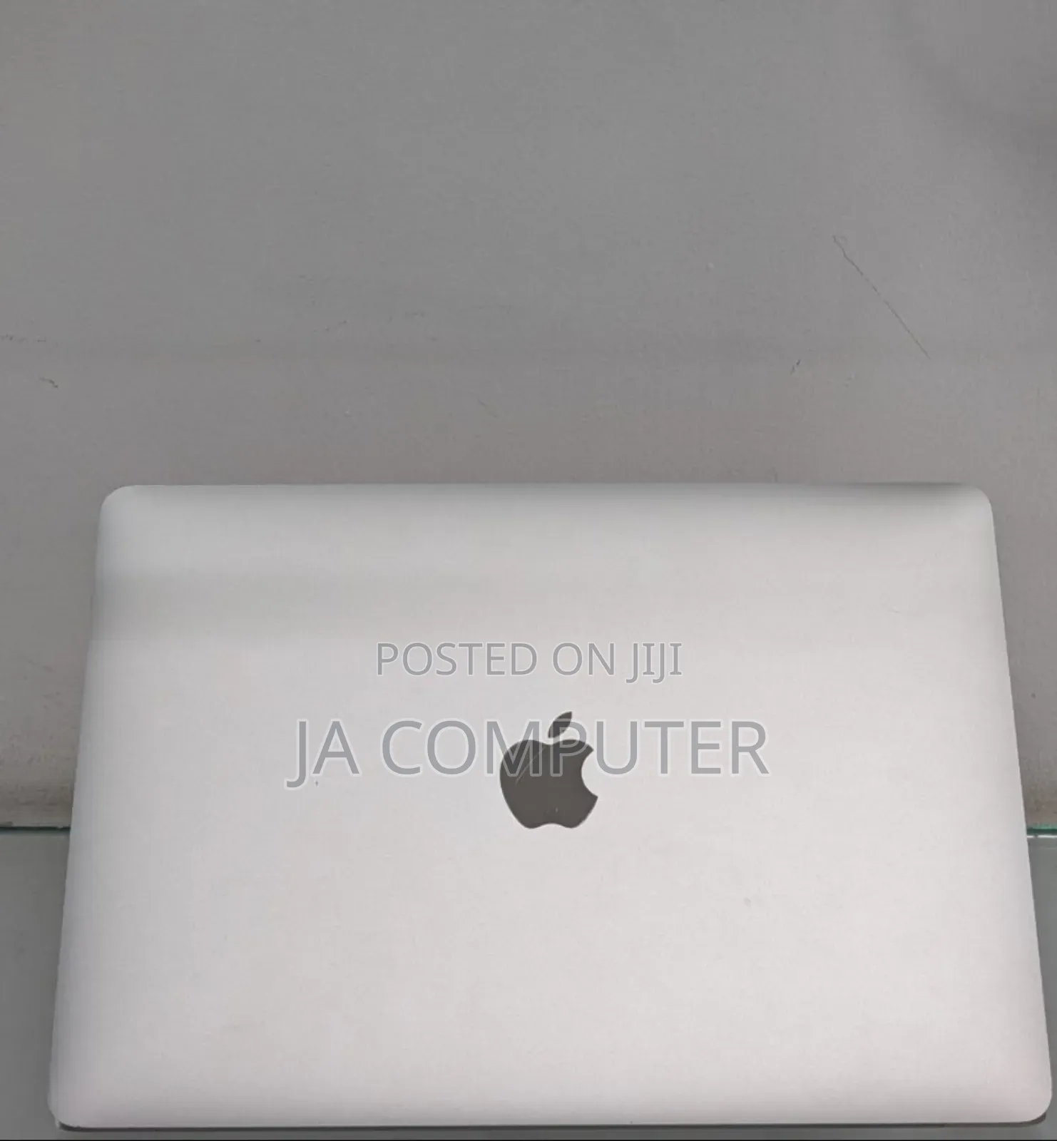 New Laptop Apple MacBook Pro 2017 8GB Intel Core I5 SSD 256GB