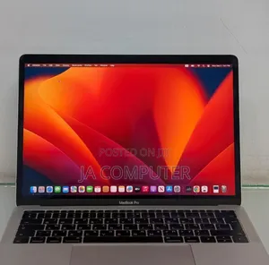 Photo - New Laptop Apple MacBook Pro 2017 8GB Intel Core I5 SSD 256GB