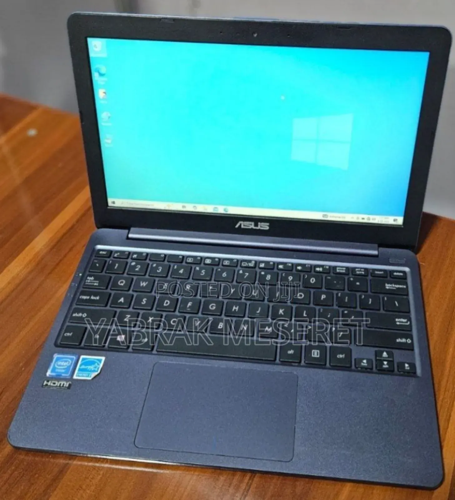 New Laptop Asus VivoBook E12 E203NA 4GB Intel Xeon SSD 32GB