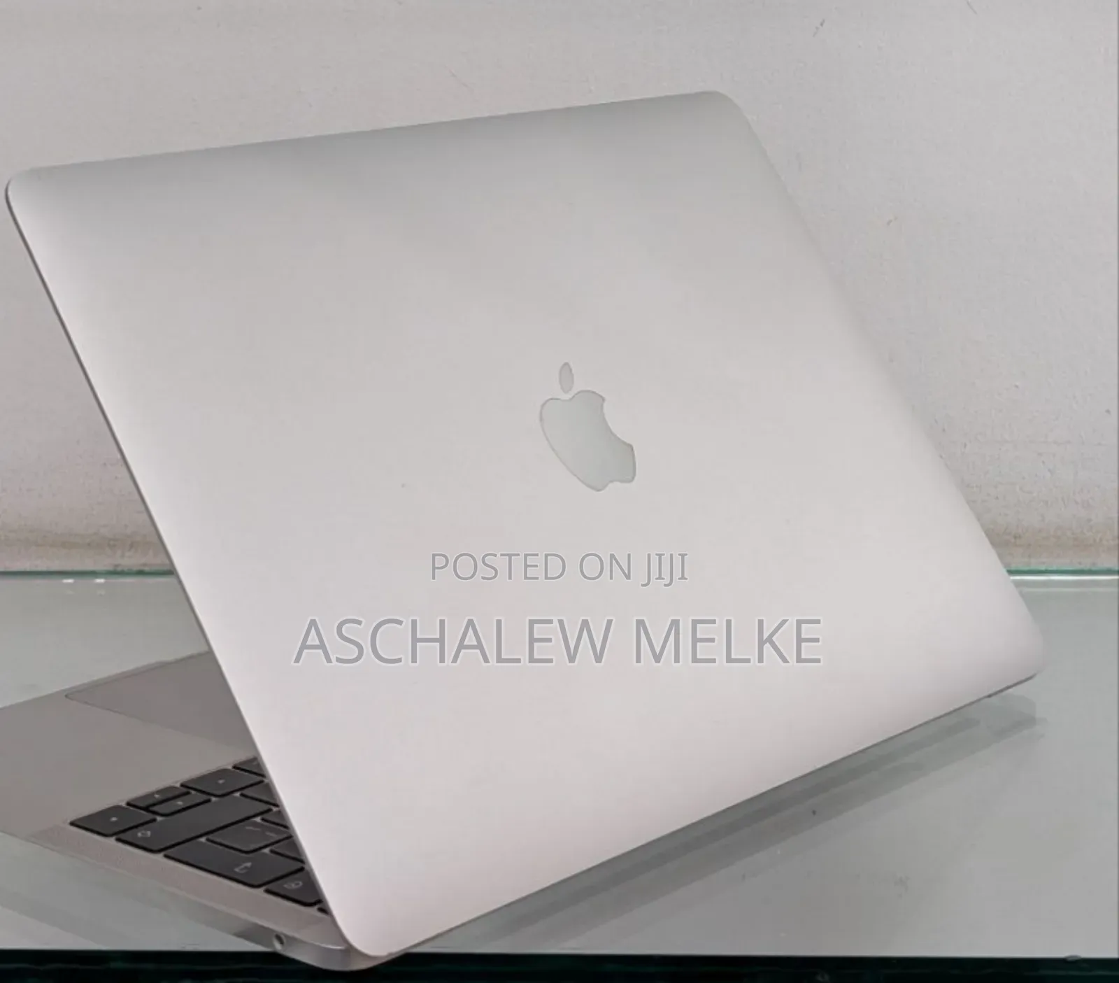 New Laptop Apple MacBook Pro 2017 16GB Intel Core I5 SSD 256GB