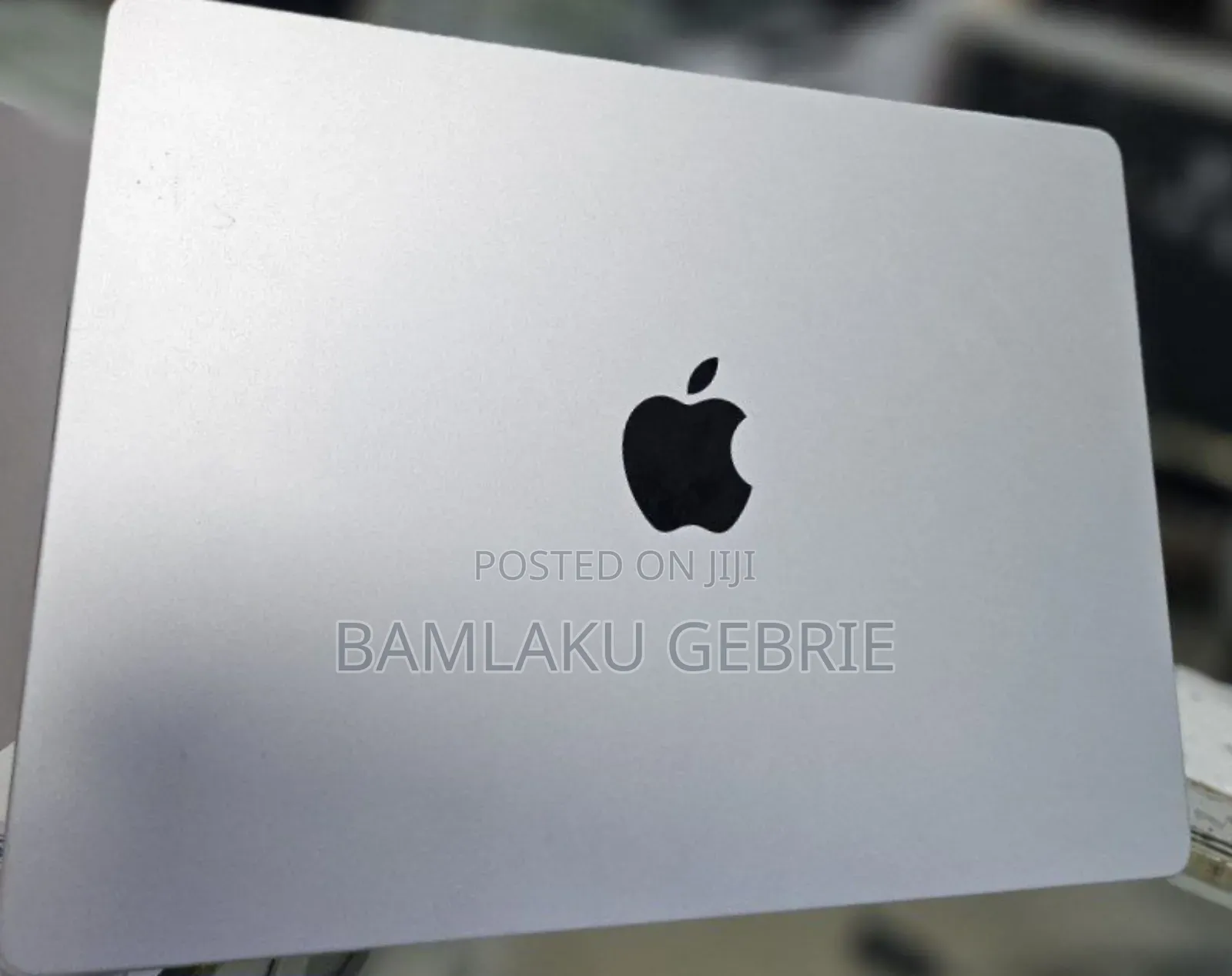 New Laptop Apple MacBook Pro 8GB Apple M3 SSD 512GB