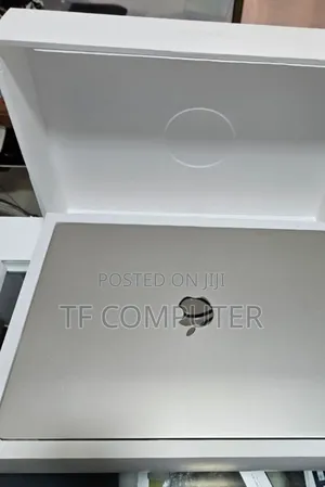 New Laptop Apple MacBook Air 2023 M2 8GB Apple M2 SSD 256GB