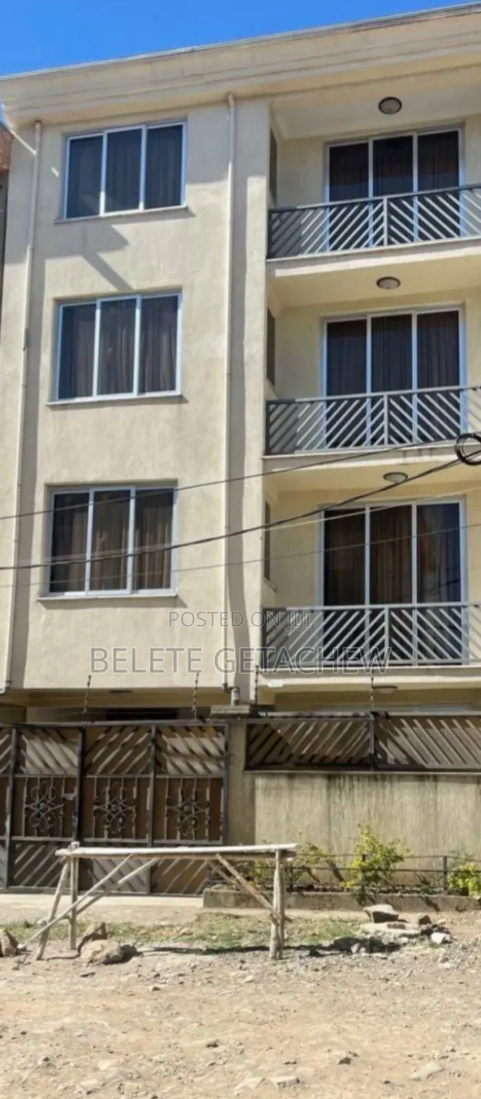 6bdrm House in Semit 72, G+3 Luxury, Bole for sale