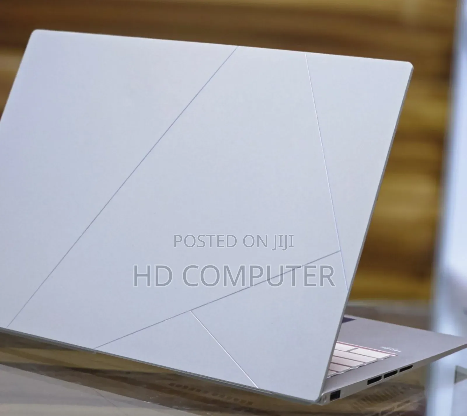 New Laptop Asus ZenBook 13 UX331UN 16GB Intel Core I9 SSD 512GB