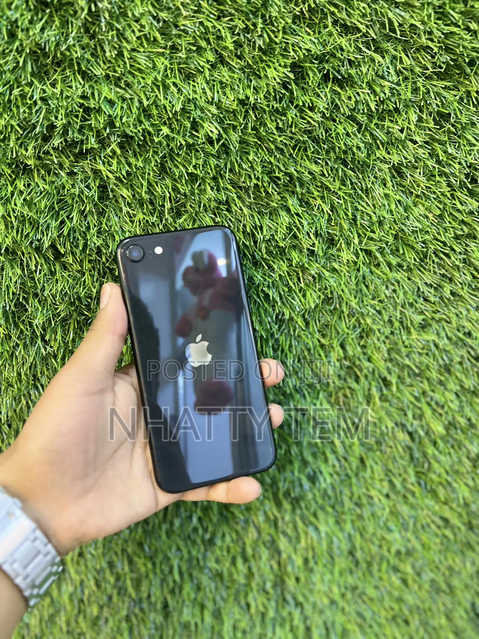 Apple iPhone SE (2020) 128 GB Black