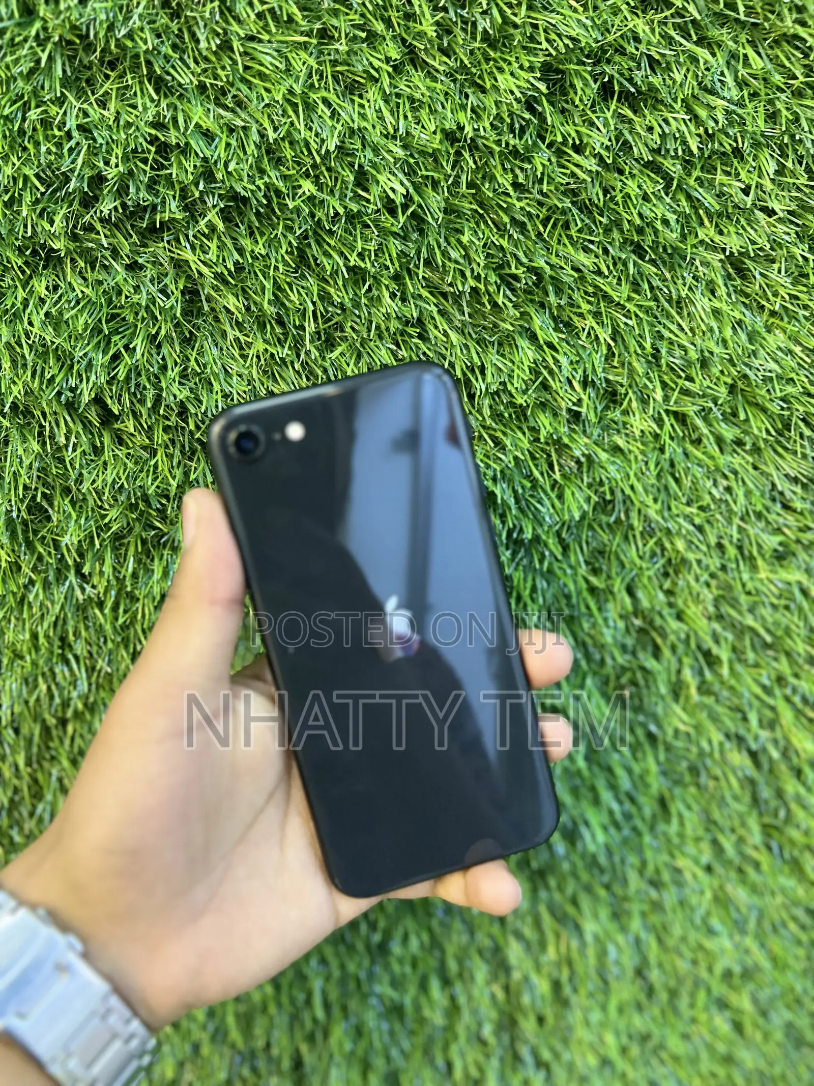 Apple iPhone SE (2020) 128 GB Black