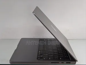 Photo - New Laptop Apple MacBook Pro 2021 M1 16GB Apple M1 Pro SSD 512GB