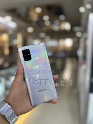 Photo - New Samsung Galaxy A71 5G 128 GB Blue