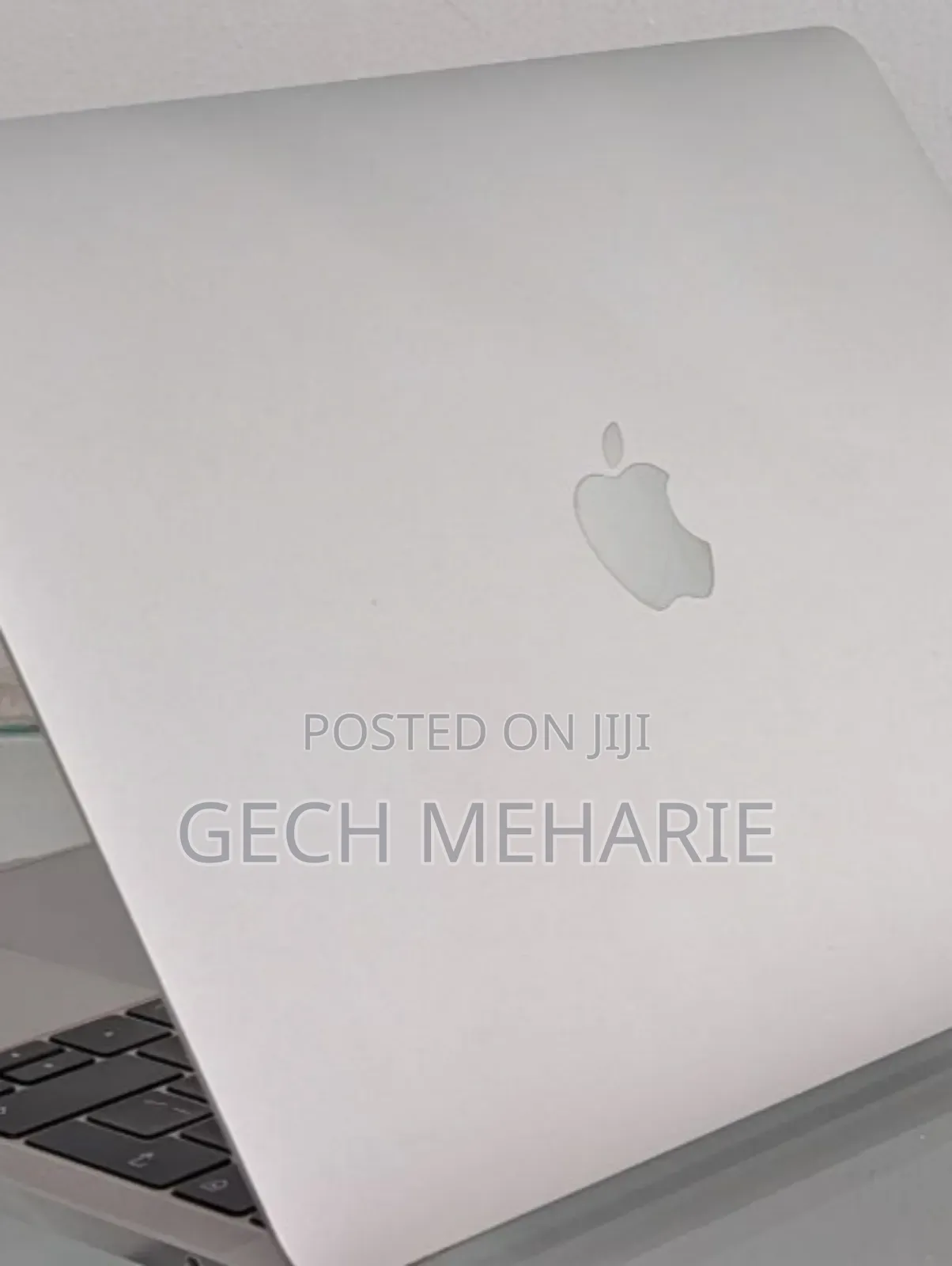 New Laptop Apple MacBook Pro 2017 8GB Intel Core I5 SSD 256GB