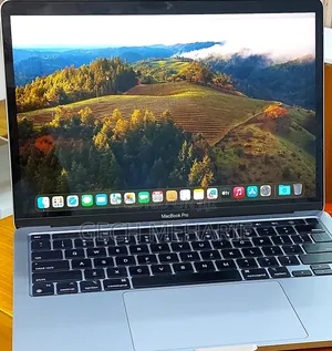 New Laptop Apple MacBook Pro 2022 M2 8GB Apple M2 SSD 256GB