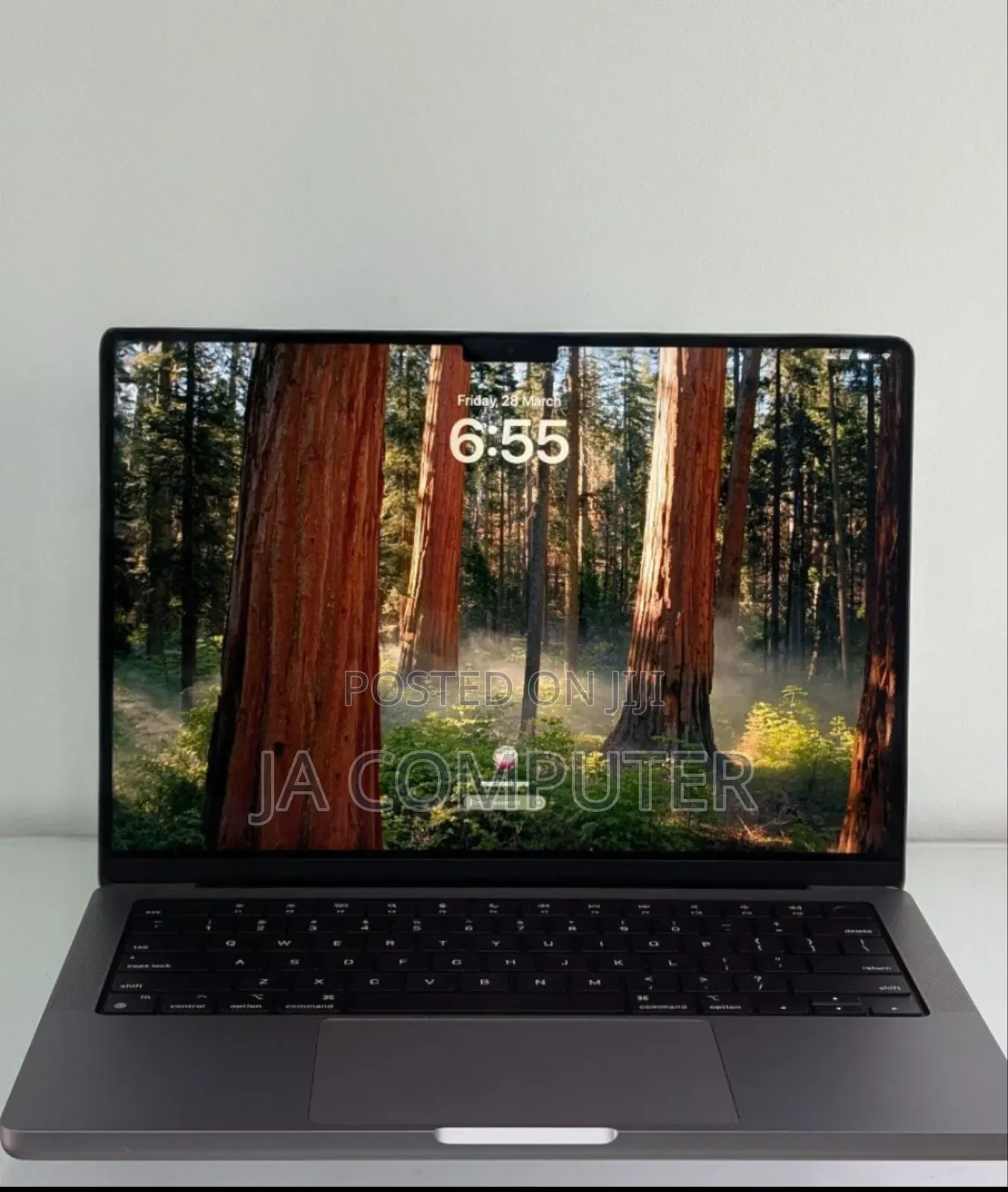 New Laptop Apple MacBook Pro 2021 M1 16GB Apple M1 Pro SSD 512GB