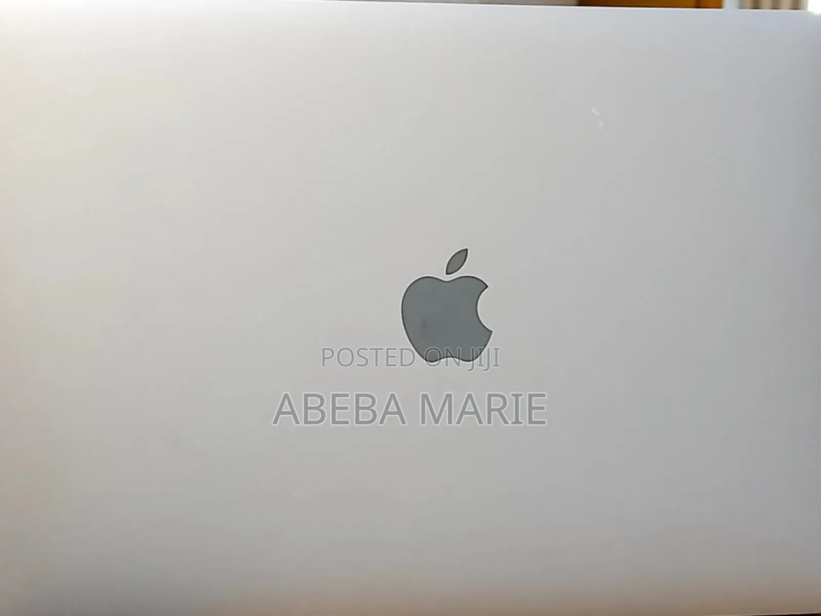 New Laptop Apple MacBook Pro 2022 M2 8GB Apple M2 SSD 256GB