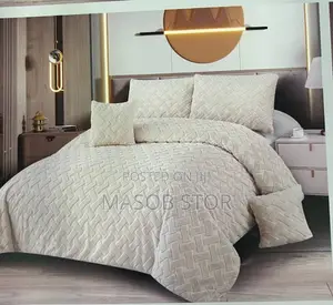 Photo - Seven (7) PCS Comforter Set / በጣም ውበት ያለው እና ሙቀት የሚፈጥር ኮምፈርት