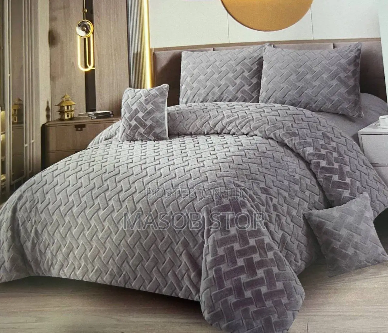 Seven (7) PCS Comforter Set / በጣም ውበት ያለው እና ሙቀት የሚፈጥር ኮምፈርት