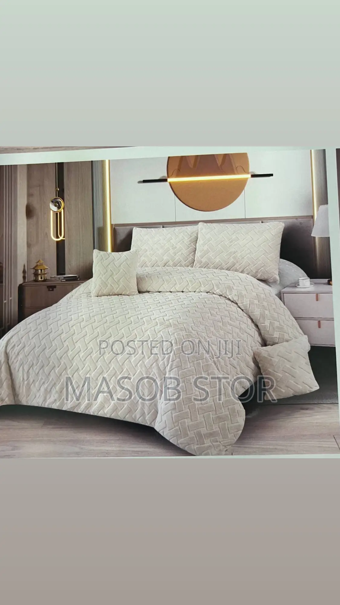 Seven (7) PCS Comforter Set / በጣም ውበት ያለው እና ሙቀት የሚፈጥር ኮምፈርት